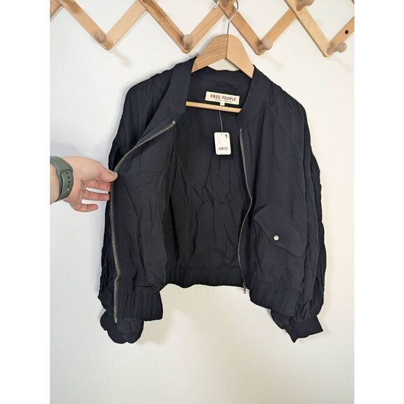 NWT Free People On Point Bomber Crop Jacket Black Full Zip Coat - Size L - Picture 5 of 7